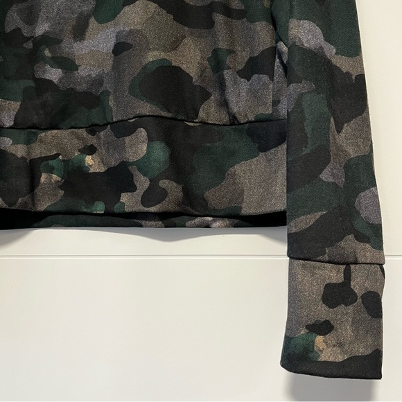 Nike | Camo Sweatshirt - Picture 6 of 13